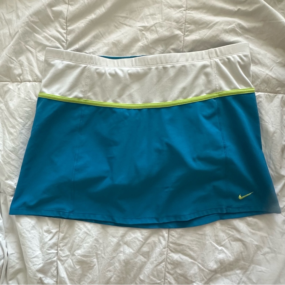 Nike Women's Blue and White Skort